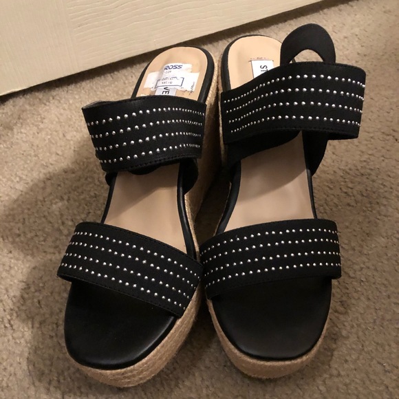 Black sequin wedged sandal - Picture 1 of 5